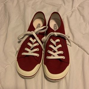 Women’s Burgundy Keen Canvas Sneakers 9.5M